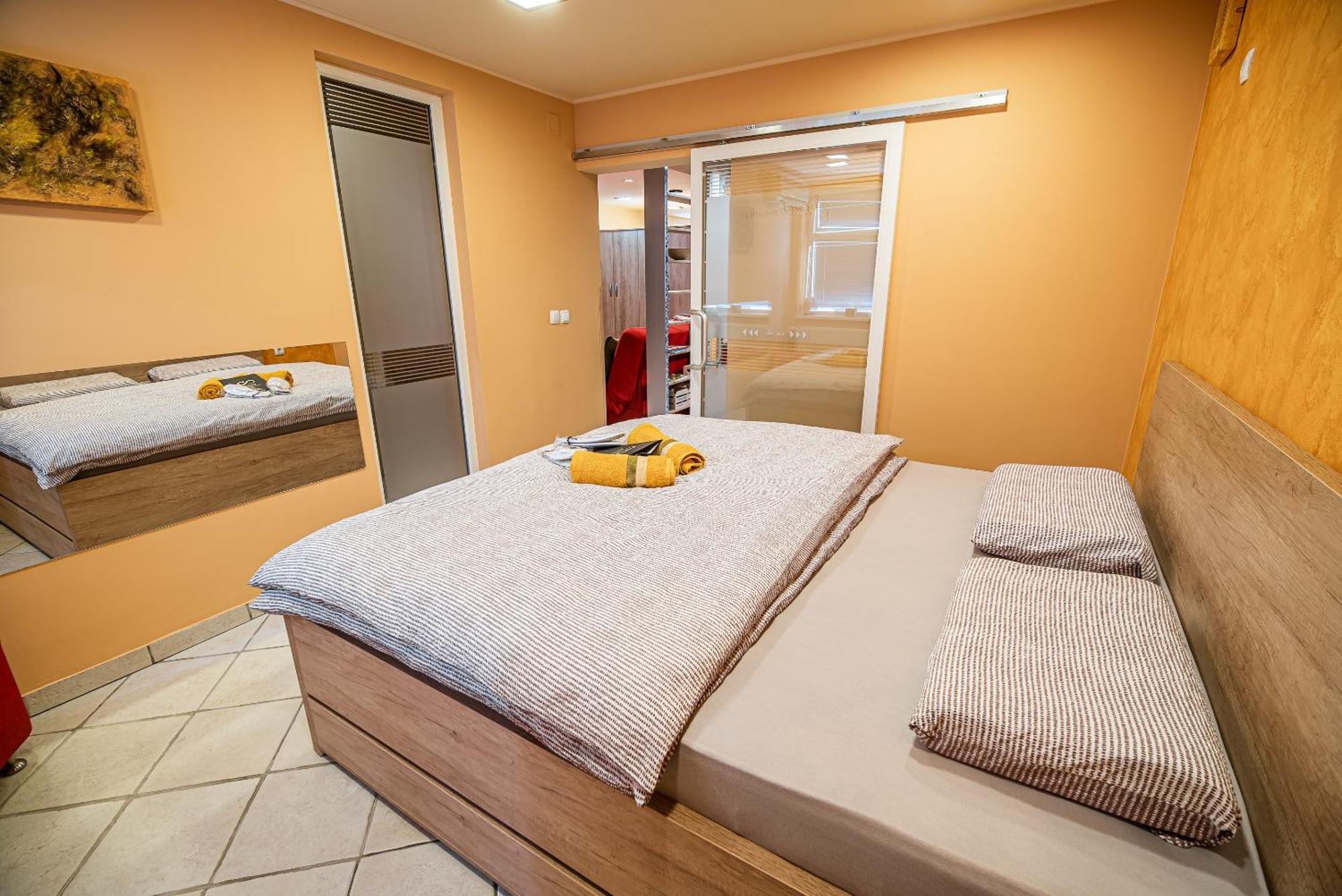 Lux Living Apartments Budic Near Terme Catez Brežice Zimmer foto