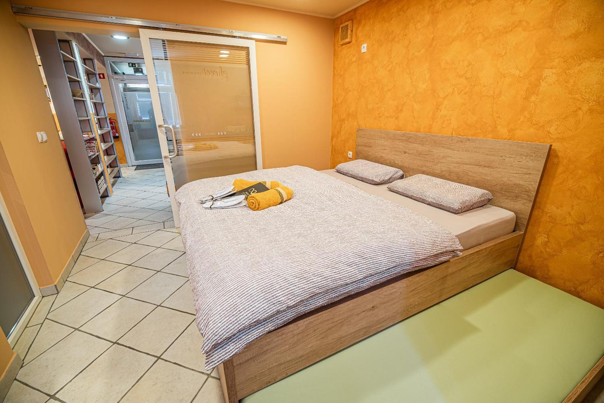 Lux Living Apartments Budic Near Terme Catez Brežice Zimmer foto